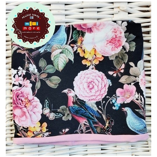 minimore meilläe tehty tuubihuivi