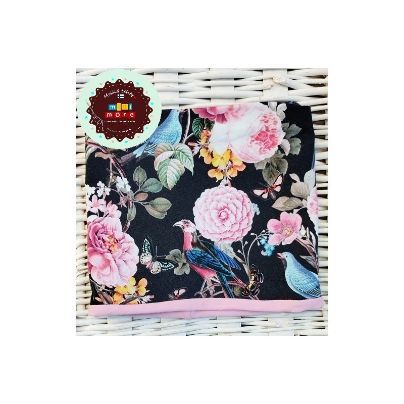 minimore meilläe tehty tuubihuivi